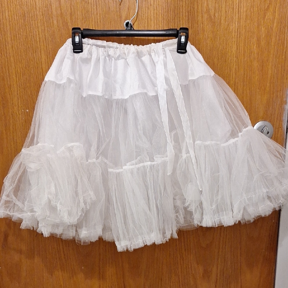White petticoat with elastic waist